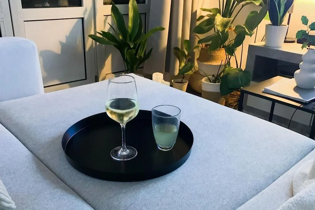 המבורג Lovely City Apartment With Balcony, Central